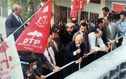 Datei:POL TR demokrat-turkiye-partisi1.jpg