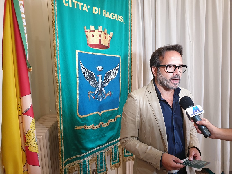 Datei:IT ragusa-g8.jpg