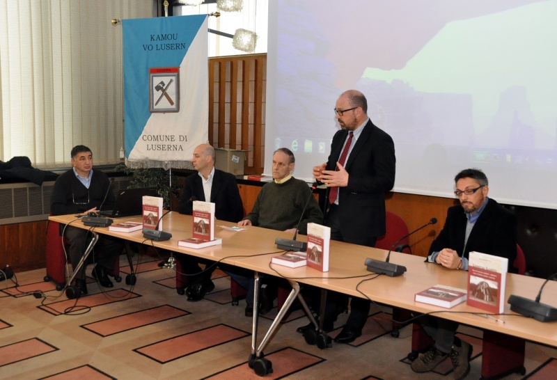 Datei:IT luserna-g1.jpg