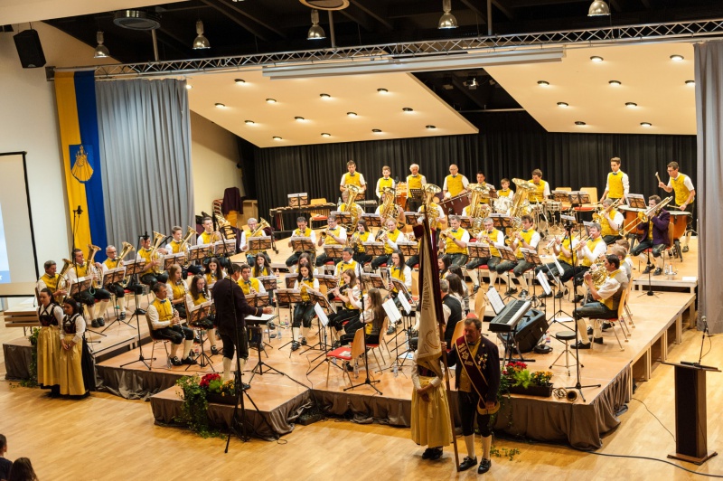 Datei:AT galtuer2.jpg