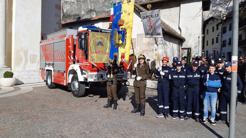 Datei:IT rovere-della-luna-g5.jpg