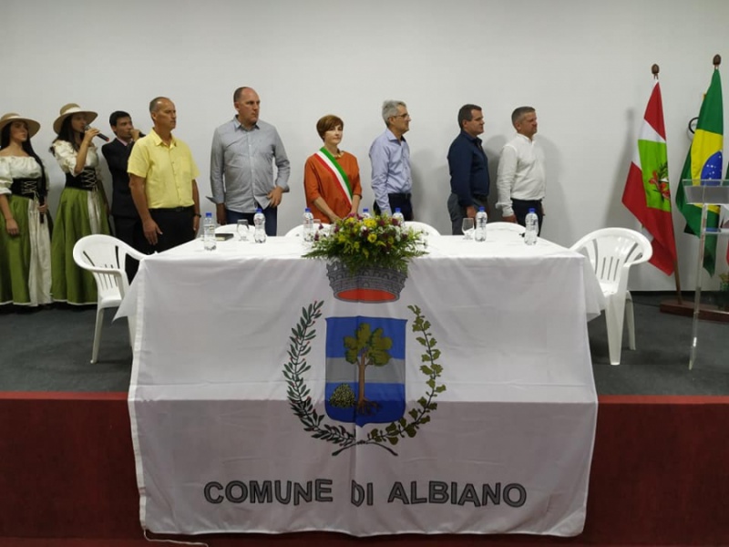 Datei:IT albiano6etal.jpg