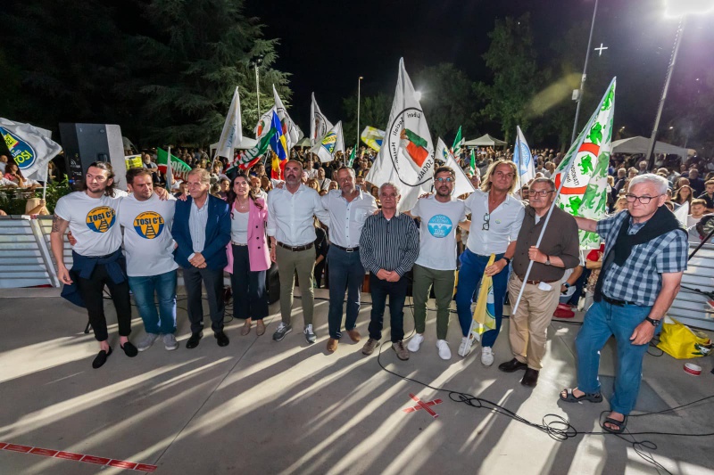 Datei:POL IT fare-con-flavio-tosi5.jpg