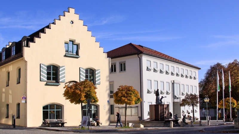 Datei:Holzkirchen-mb6.jpg