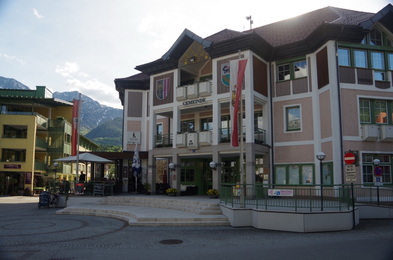 Datei:AT bad-goisern-am-hallstaettersee6.jpg