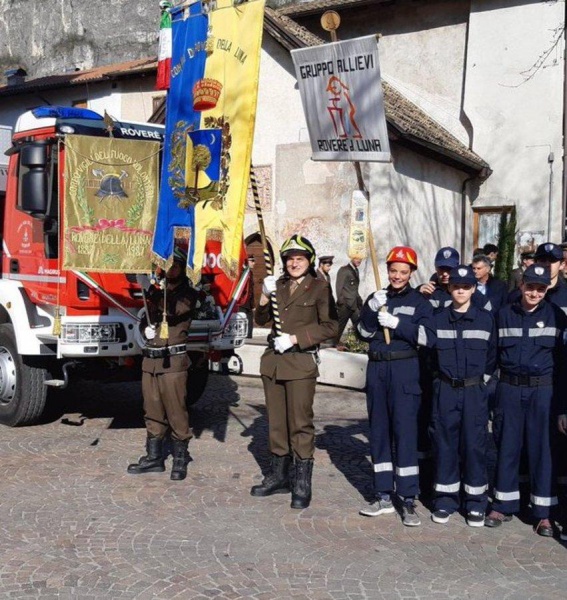 Datei:IT rovere-della-luna-g6.jpg