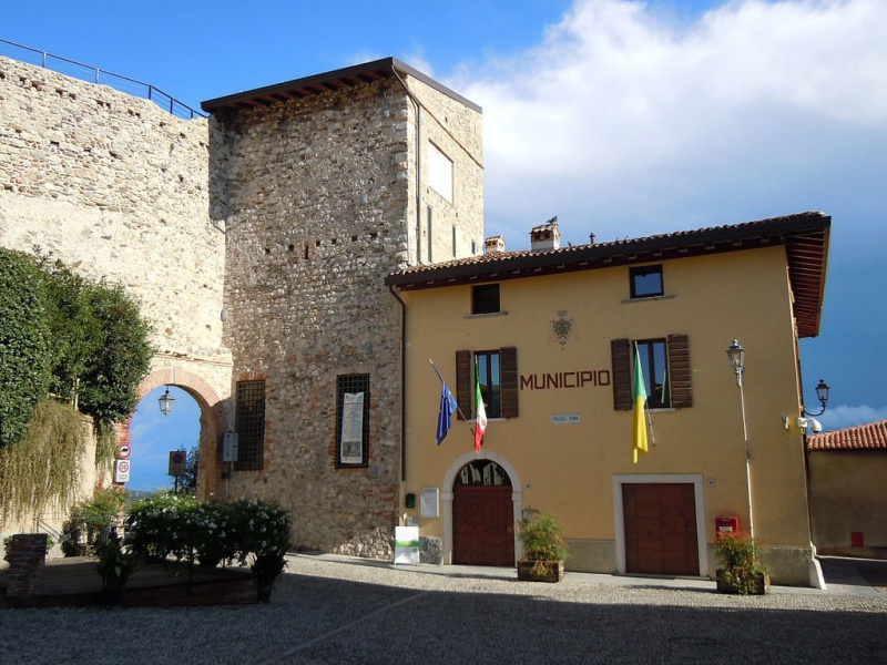 Datei:IT polpenazze-del-garda1.jpg