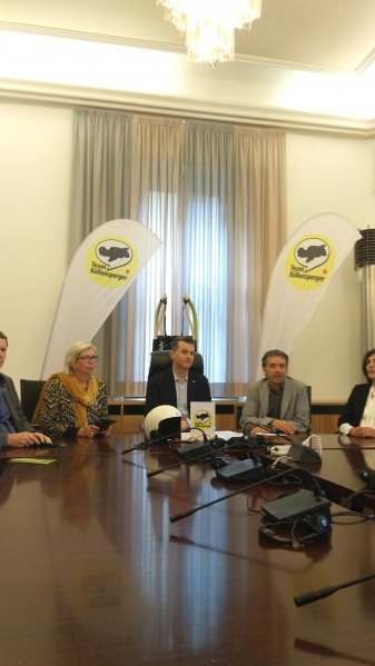 Datei:POL IT team-koellensperger3.jpg