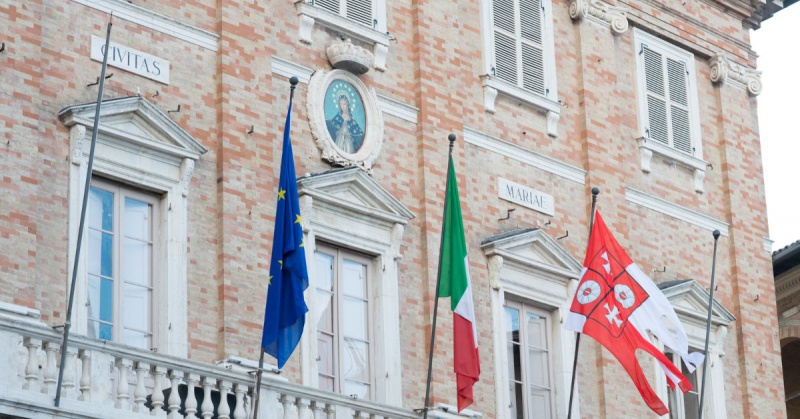 Datei:IT macerata1.jpg