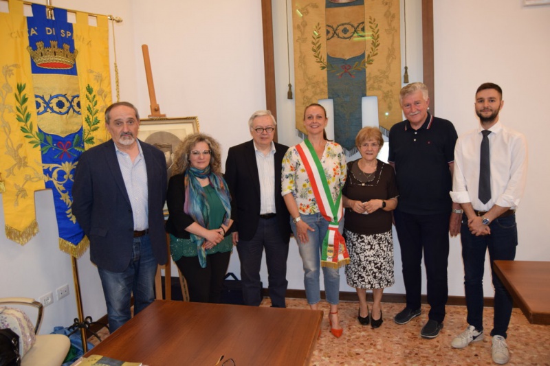 Datei:IT spinea-g3.jpg