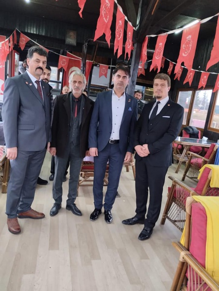 Datei:POL TR aydinlik-gelecegin-partisi7.jpg