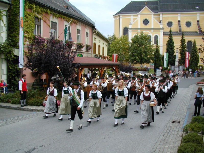 Datei:AT leutschach-an-der-weinstrasse--leutschach1.jpg