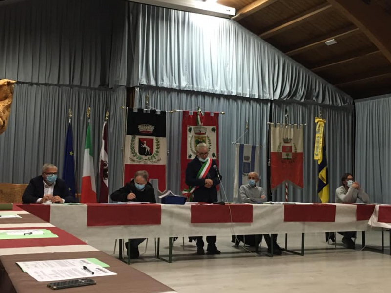 Datei:IT novella--cagno-g3etal.jpg