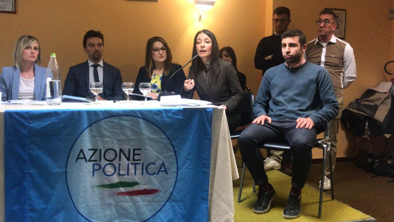 Datei:POL IT azione-politica1.jpg
