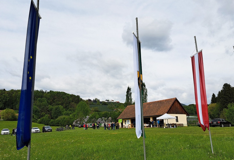 Datei:AT puch-bei-weiz1.jpg