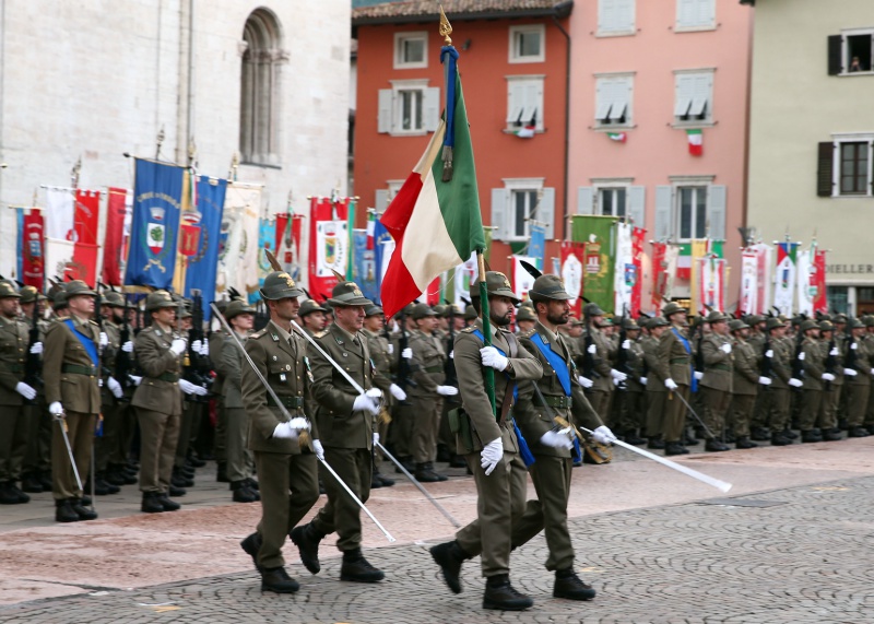 Datei:IT besenello-g2etal.jpg