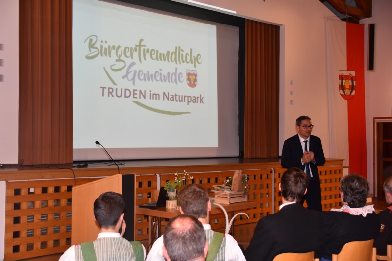 Datei:IT truden-im-naturpark1.jpg