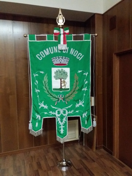 Datei:IT noci-g1.jpg