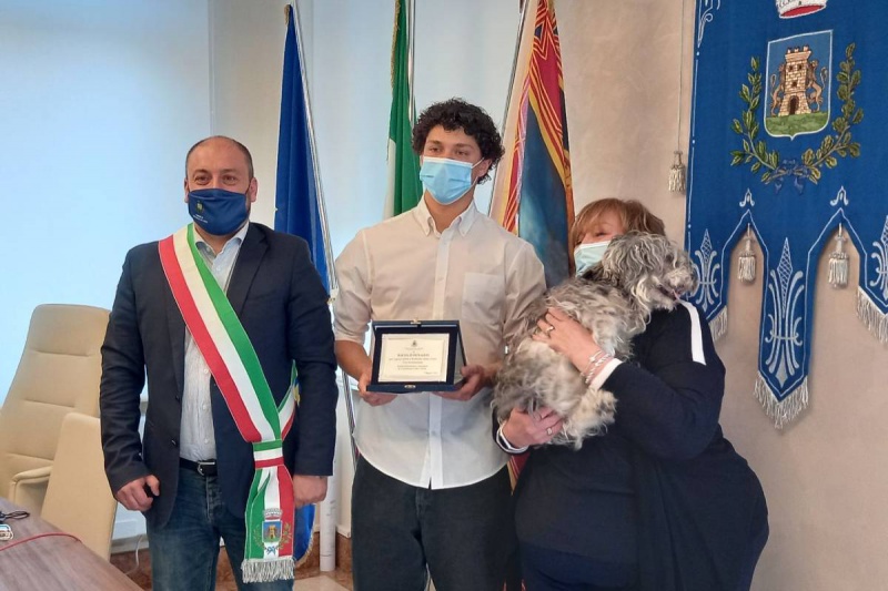 Datei:IT castelnuovo-del-garda-g1.jpg
